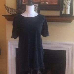 Men’s Large BKE T-shirt.